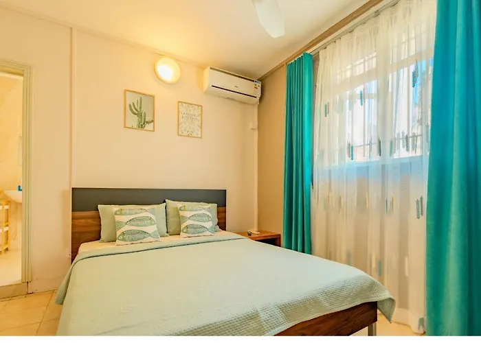 Pereybere Beach Paradise 4 Bedroom Apt